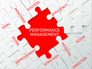 4 Ways HR Technology Enhances Performance Management